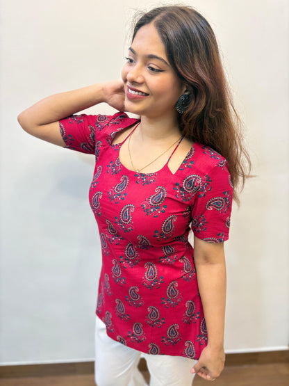 Nazakat Kurti