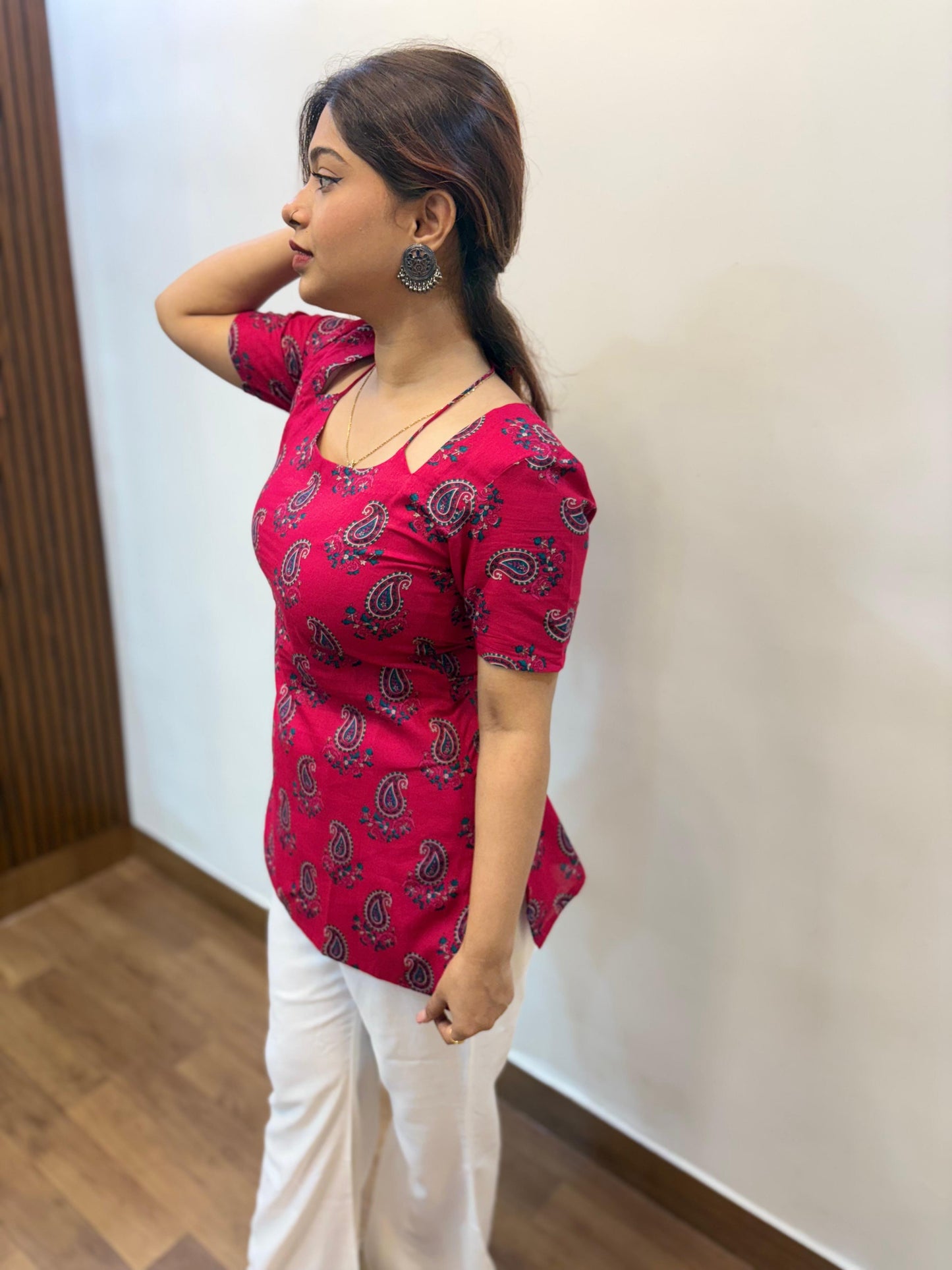 Nazakat Kurti