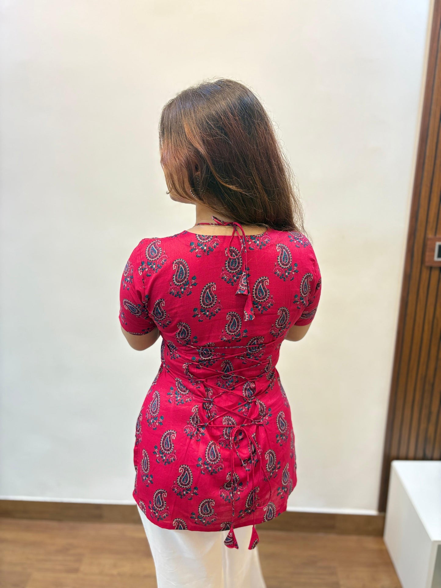 Nazakat Kurti